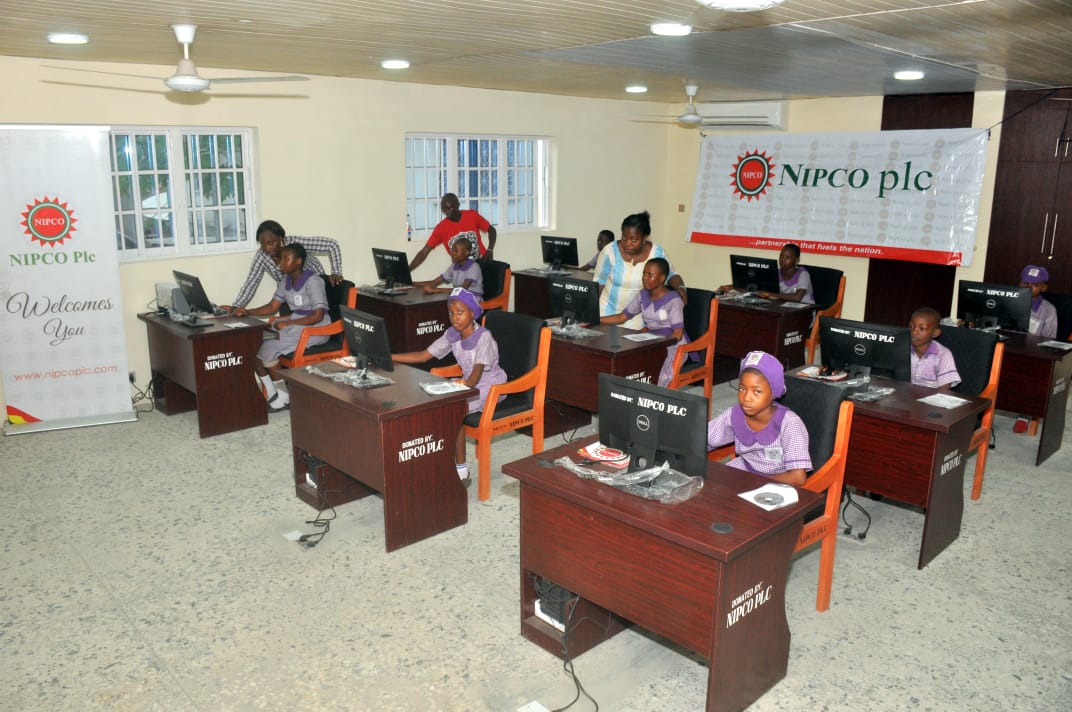 Students at NIPCO-donated computer lab